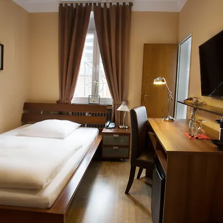 Hotell Stadthotel 3*