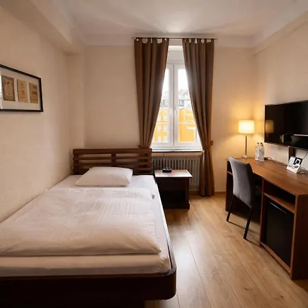 Stadthotel 3*