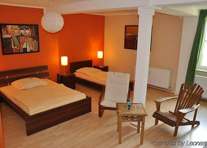 Stadthotel Otel 3*